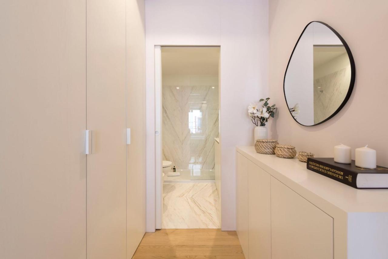 Mouzinho Luxury 3Br Flat L 5 Min Walk To Ribeira By Lovelystay Порто Екстериор снимка