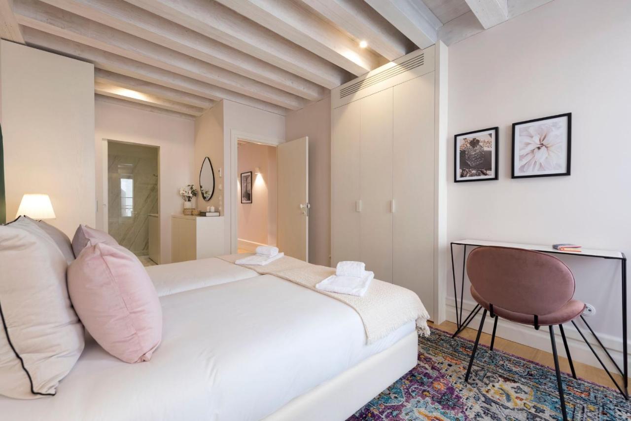 Mouzinho Luxury 3Br Flat L 5 Min Walk To Ribeira By Lovelystay Порто Екстериор снимка